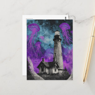 Surreal Lila Qualle und Leuchtturm Postkarte