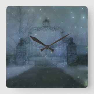 Surreal Otherworld Gate Stars Quadratische Wanduhr