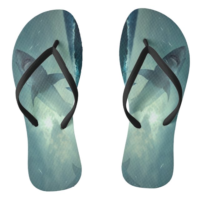 Surreal Shark Leap im Ozean Flip Flops (Fußbett)