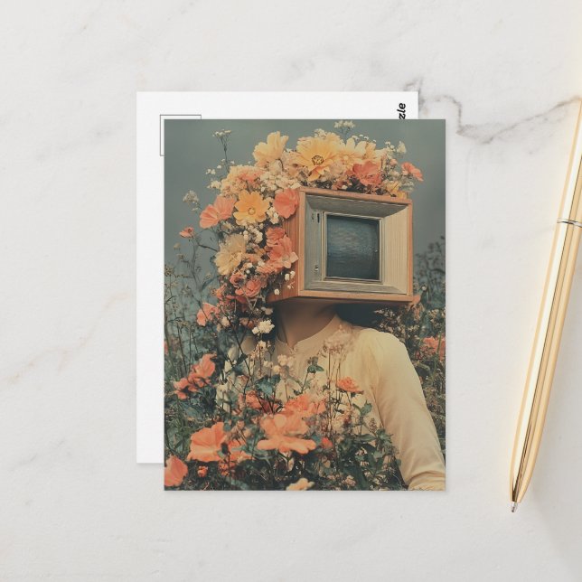 Surreal Woman with TV head and flowers  Postkarte (Vorderseite/Rückseite Beispiel)