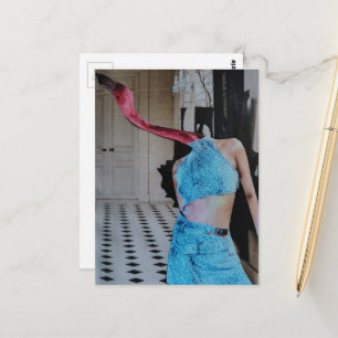 Surrealer Flamingo mit Blau in einem Raum Collage Postkarte