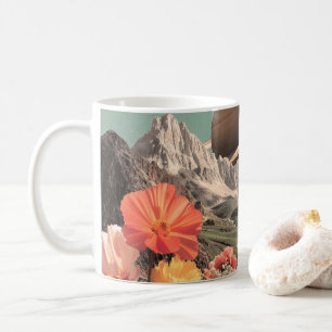 Surrealer Saturn über Bergtal Kaffeetasse