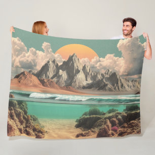 Surrealistische Ozean- und Berglandschaft mit Well Fleecedecke