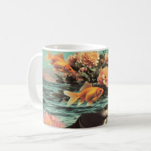 Surrealistisches Porträt mit Goldfischblumen und O Kaffeetasse