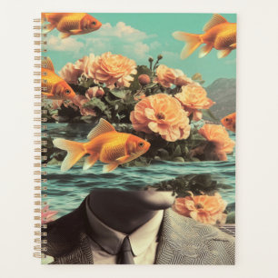 Surrealistisches Porträt mit Goldfischblumen und O Planer