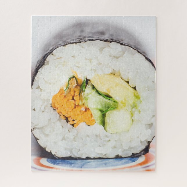Sushi roll Fisch und Reis (Vertikal)
