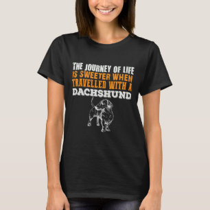 Süß reiste mit einer Dackel T-Shirt