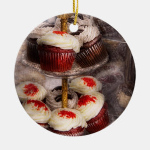 Süß - Wie viel kostet dieser Kuchen im Fenster Keramikornament