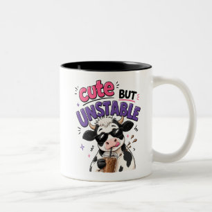 Süße aber unbeständige Kuh mit Eiskaffee Zweifarbige Tasse