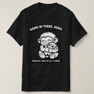 Süße Affen, die Freunde umarmen, kommen in allen F T-Shirt