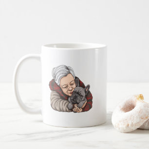 Süße alte Frau und Französische Bulldogge Cartoon- Kaffeetasse