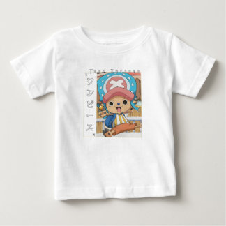 Süße Anime-Rentierfigur mit roter Medizin Baby T-shirt