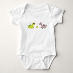 Süße Babydinosaurier spielen mit Ball - Lieblich D Baby Strampler