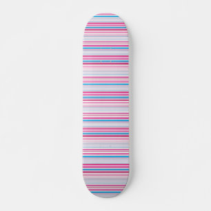 Süße blaue rosa Streifen Skateboard