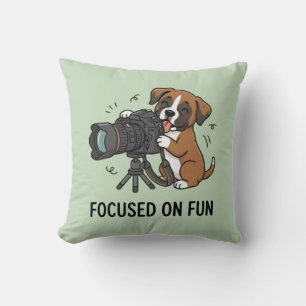 Süße Boxer-Welpen-Fotograf-Grün-Akzent-Design Kissen