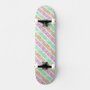 Süße bunte Pastell-Blumenstreifen Skateboard
