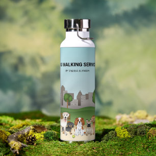 Süße Cartoon-Hunde in einem Park - Hundeausführdie Trinkflasche