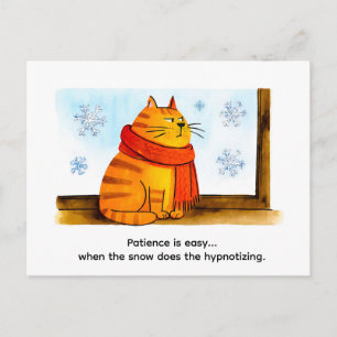 Süße Cartoon-Katze sitzt an einem schneebedeckten  Postkarte