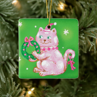Süße Cartoon-Weihnachtskatze hält Kranz Keramikornament