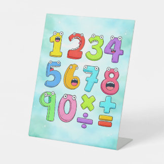 Süße Cartoon-Zahlen Mathe-Schreibtisch-Kunst für K Sockelschild