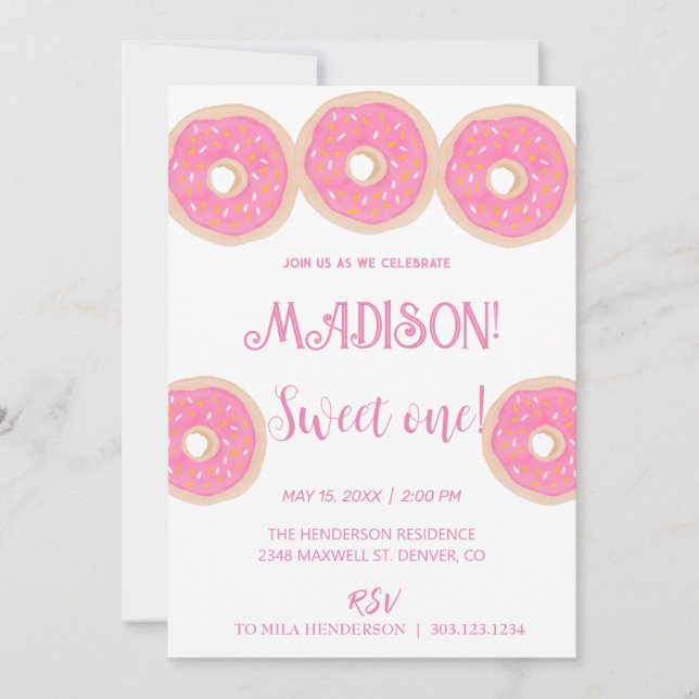Süße Donuts, Regenbogenfarben, süßer erster Geburt Einladung (Vorderseite)
