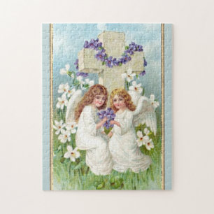 Süße Engel mit Kreuz und Blumen