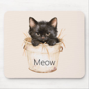 Süße entzückende schwarze Katze im Eimer Mousepad