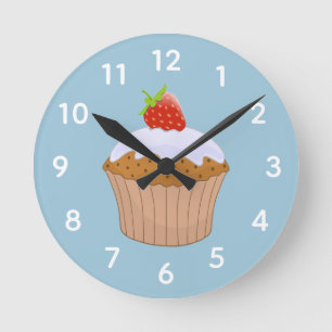 Süße Erdbeerbrötchen Blau Runde Wanduhr