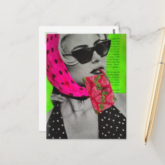 Süße Frau mit Erdbeertasche Collage Postkarte