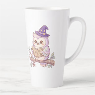 Süße Hexeneule beim Lesen eines Zauberbuchs Hallow Milchtasse