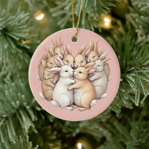 Süße Kaninchen in einer gemütlichen Pastell-Umarmu Keramik Ornament