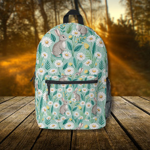 Süße Kaninchen sitzen zwischen weißen Gänseblümche Bedruckter Rucksack