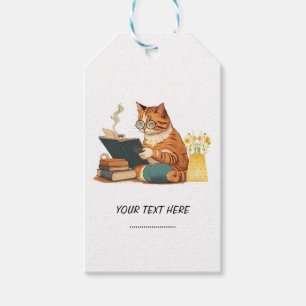 süße Katzenmutter liest ein Buch und trinkt Kaffee Geschenkanhänger
