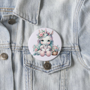 Süße Kawaii-Einhorndoll mit Blumenkorb Button