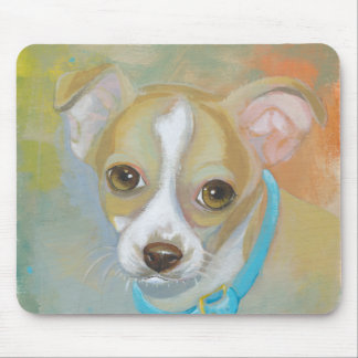 Süße kleine Chihuahua-Hündchenversuche, zum herein Mousepad