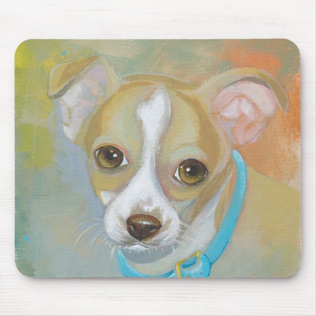 Süße kleine Chihuahua-Hündchenversuche, zum herein Mousepad (Vorne)