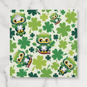 Süße kleine Eule St. Patrick Cartoon Geschenkanhänger