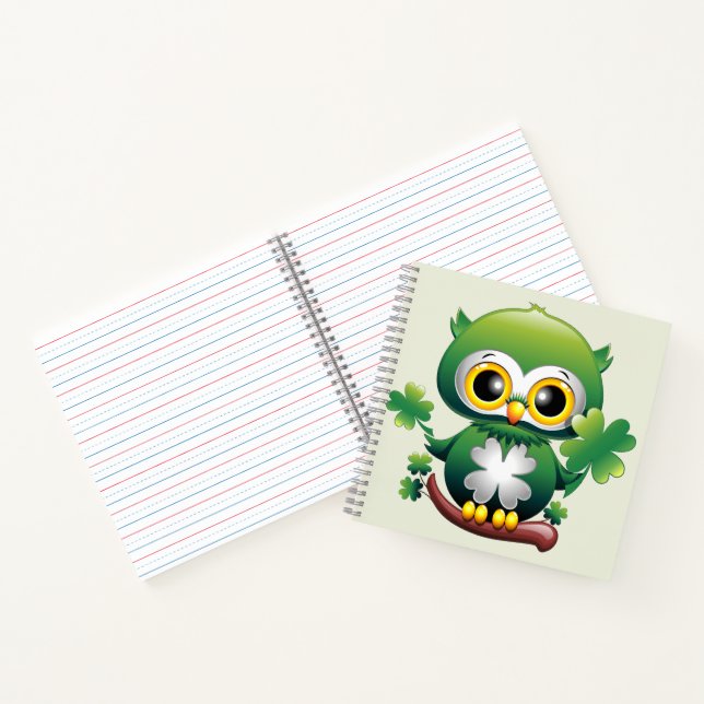 Süße kleine Eule St. Patrick Cartoon Notizbuch (Innenseite)