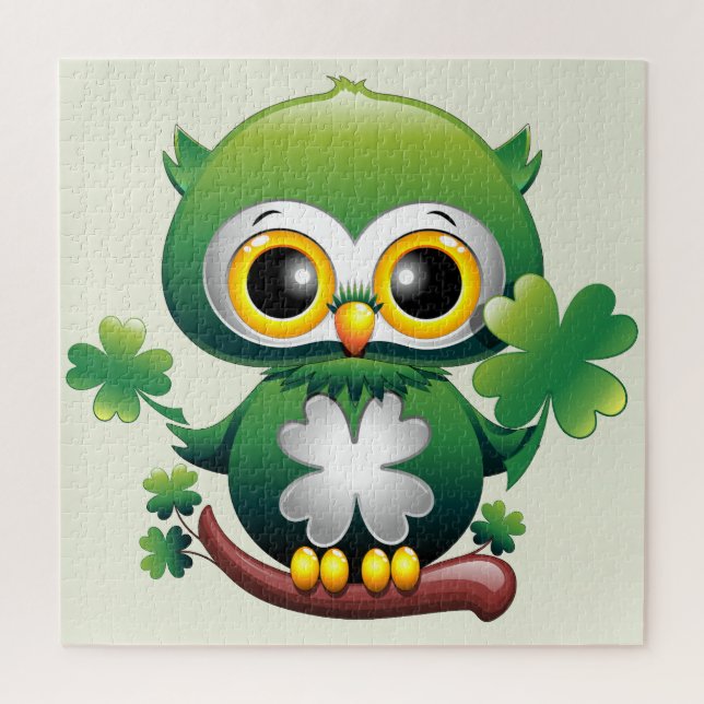 Süße kleine St. Patrick Cartoon-Eule (Vertikal)