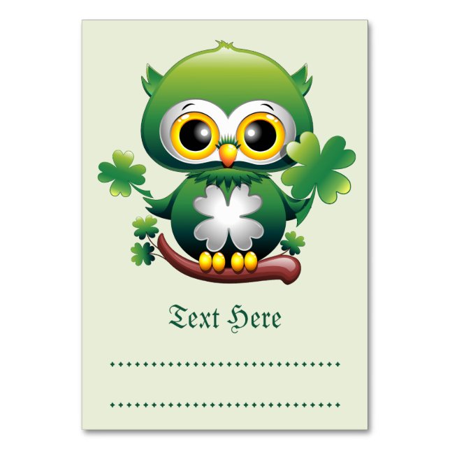 Süße kleine St. Patrick Cartoon-Eule Tischnummer (Vorderseite)