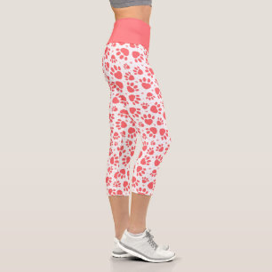 Süße Korallen- und weiße Herz-Tierpfotenabdrücke Capri Leggings
