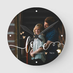 Süße LOVE-Schriftzug-Herzfotografie Runde Wanduhr