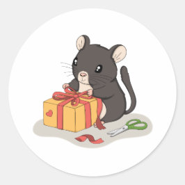 Süße Maus wickelt ein Geschenk Kawaii-Tier-Aufkleb Runder Aufkleber