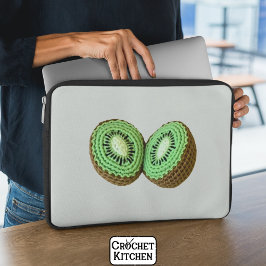 Süße moderne minimalgrüne Crochet Kiwi Frucht Laptopschutzhülle