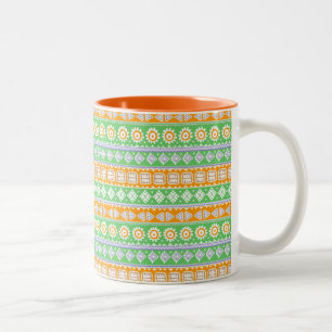 Süße orange-grüne ethnische Musterdesign Zweifarbige Tasse