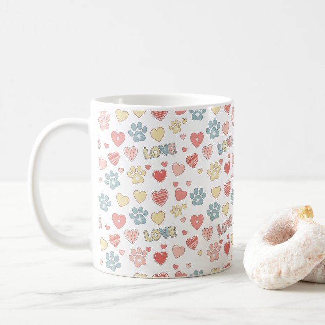 Süße Pastell-Pfotenabdrücke und Herzen "LIEBE" Mus Kaffeetasse (Mit Donut)