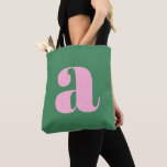 Süße Pastell-Rosa-Grüne Monogramm Retro-Lettern Tasche<br><div class="desc">Diese stylische Tasche zeigt dein Monogramm auf rosa und grünem Hintergrund in Retro-Lettern. Eine großartige Geschenkidee!</div>