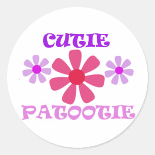 Süsse Patootie mit Blumen Runder Aufkleber