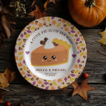 Süsse Pie Fall Baby Dusche Pappteller<br><div class="desc">Süsse Pie Fall Babydusche Papierplatte - Sie werden auf jeden Fall ein Stück dieser Süsse Kuchen Baby Dusche Papiertüte gewollt. Mit einer kleinen, fröhlichen Scheibe Kürbiskuchen, umgeben von frischen und gemütlichen Herbstblättern. Wir alle fallen für Kürbisgewürz und alles schön. Genießen Sie diese köstliche Art, Ihren Fall Baby Dusche extravaganza zu...</div>