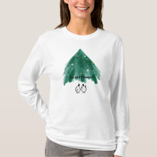 Süße Pinguine unter dem Weihnachtsbaum T-Shirt